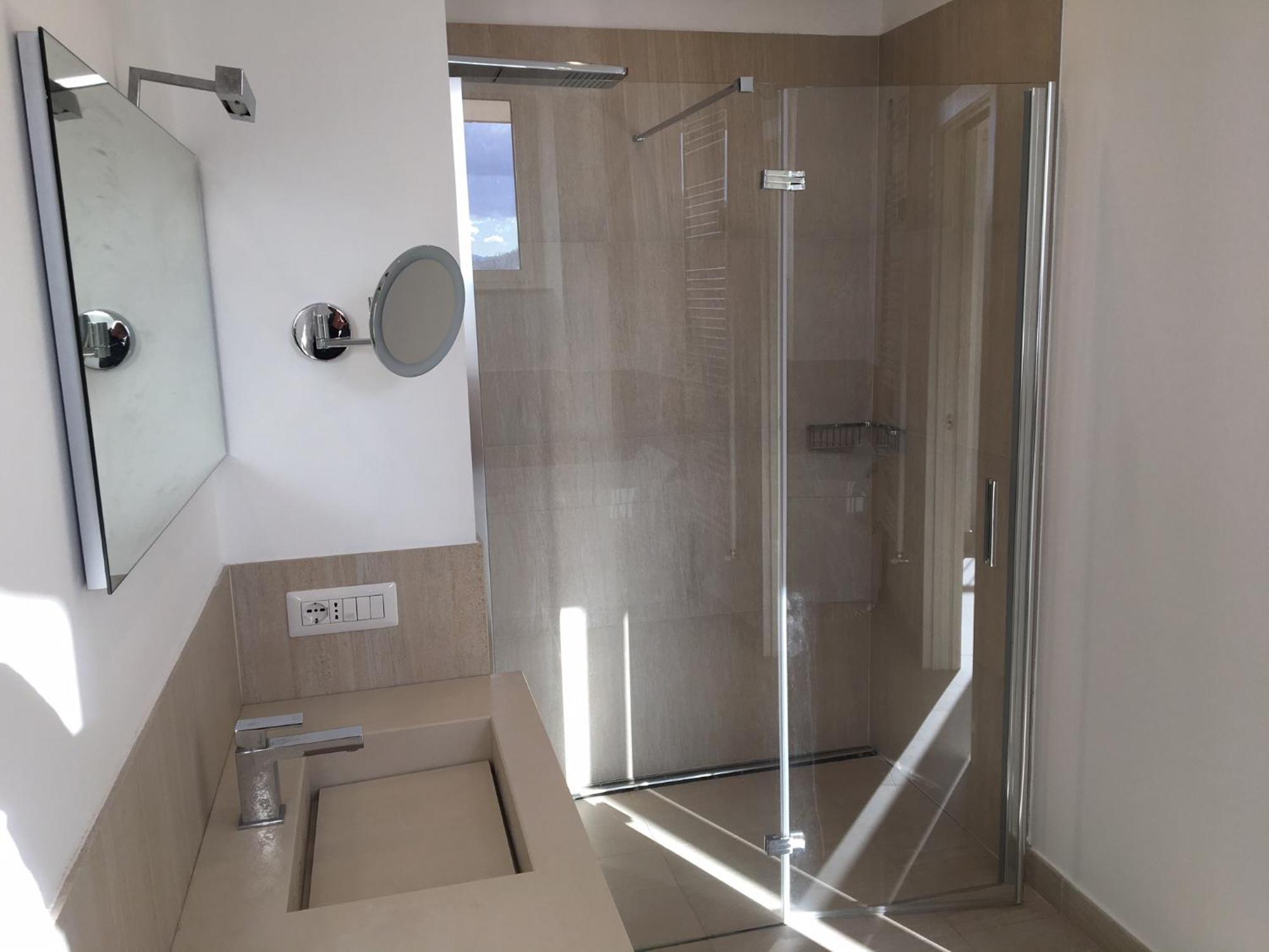 루이노 Attico Palazzo Di Vetro 아파트 외부 사진