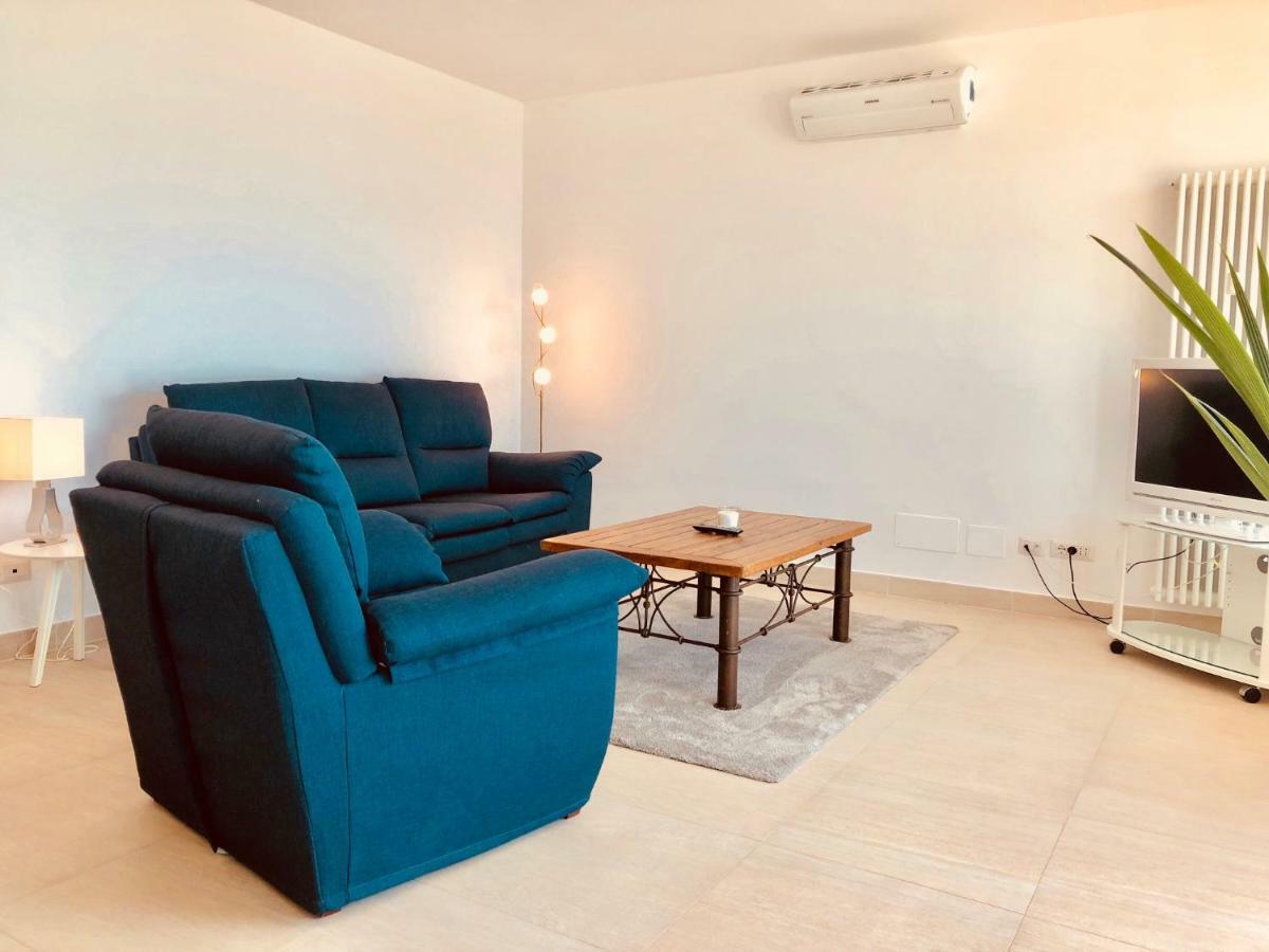 루이노 Attico Palazzo Di Vetro 아파트 외부 사진